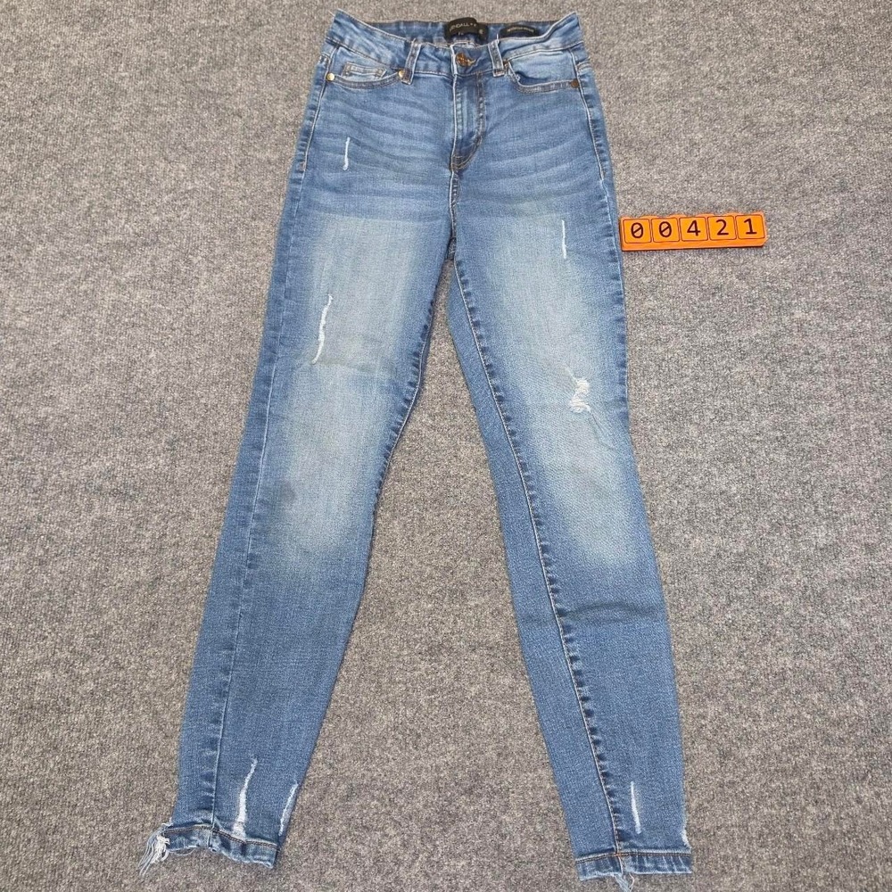 Kendall + Kylie blue skinny jeans size 3/26